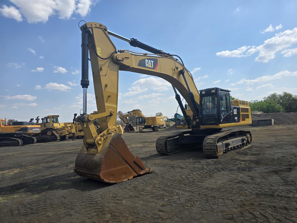 CATERPILLAR 349D2L EXCAVATOR