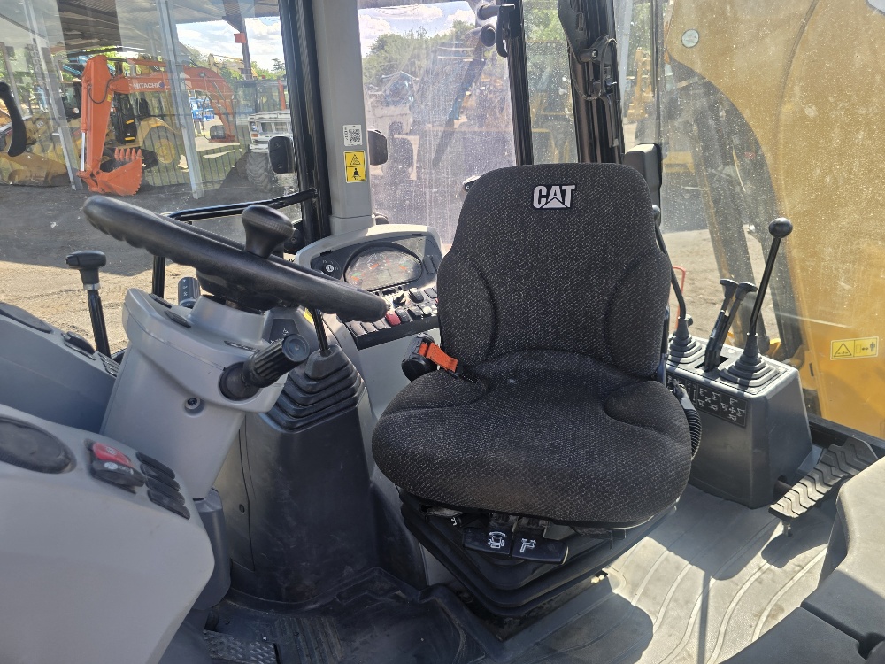 CATERPILLAR 426 TLB