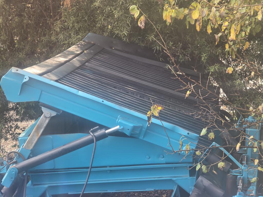 CHEIFTAIN 1400 SCREEN