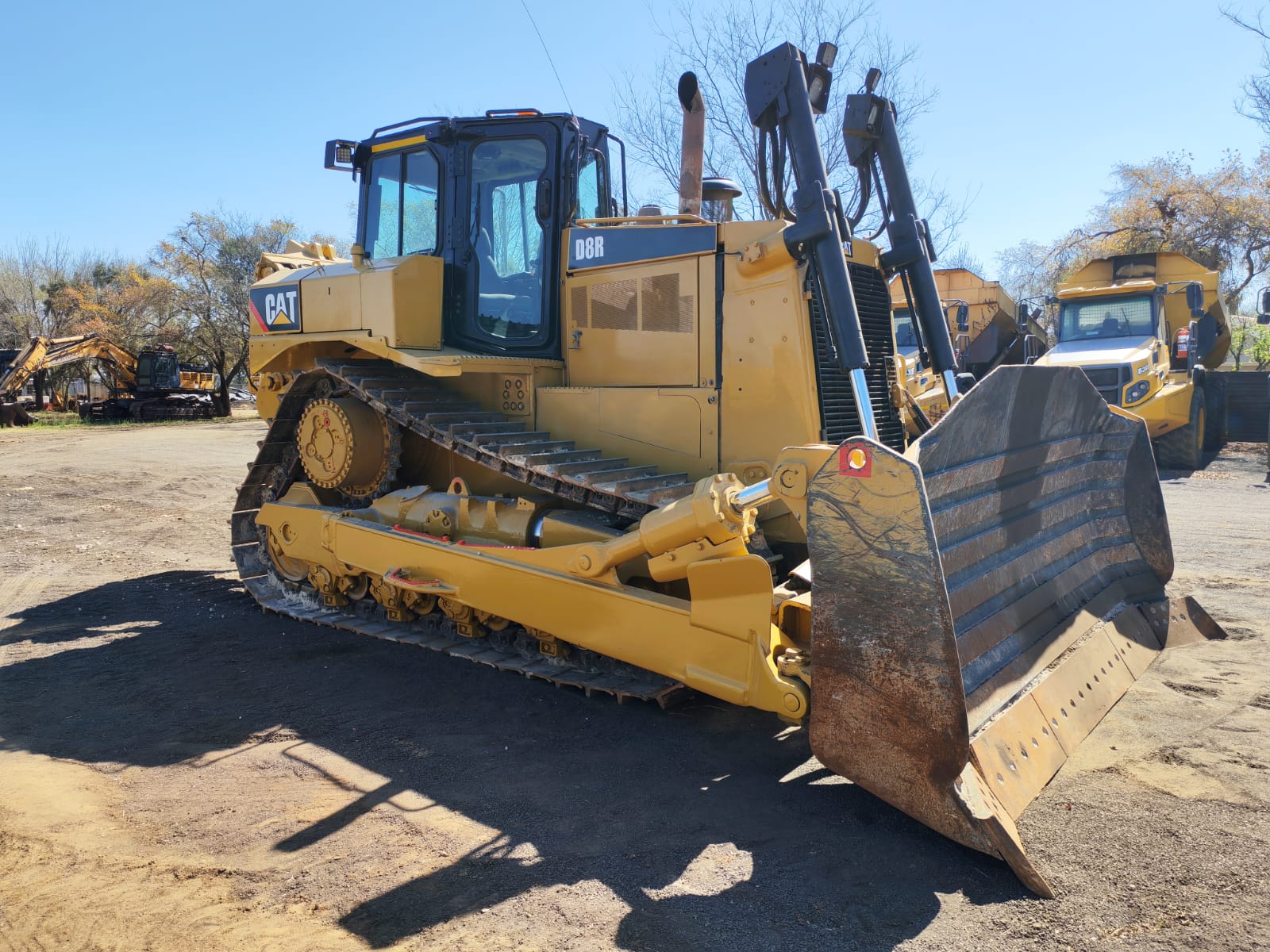 CATERPILLAR D8R DOZER