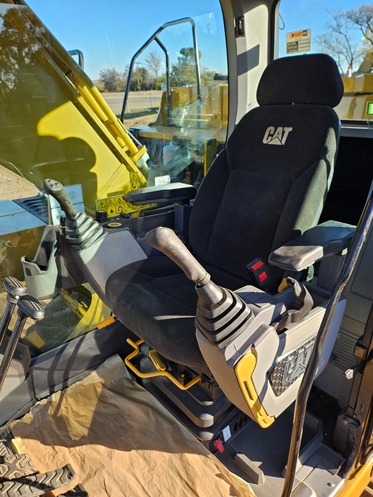 CATERPILLAR 330GC EXCAVATOR