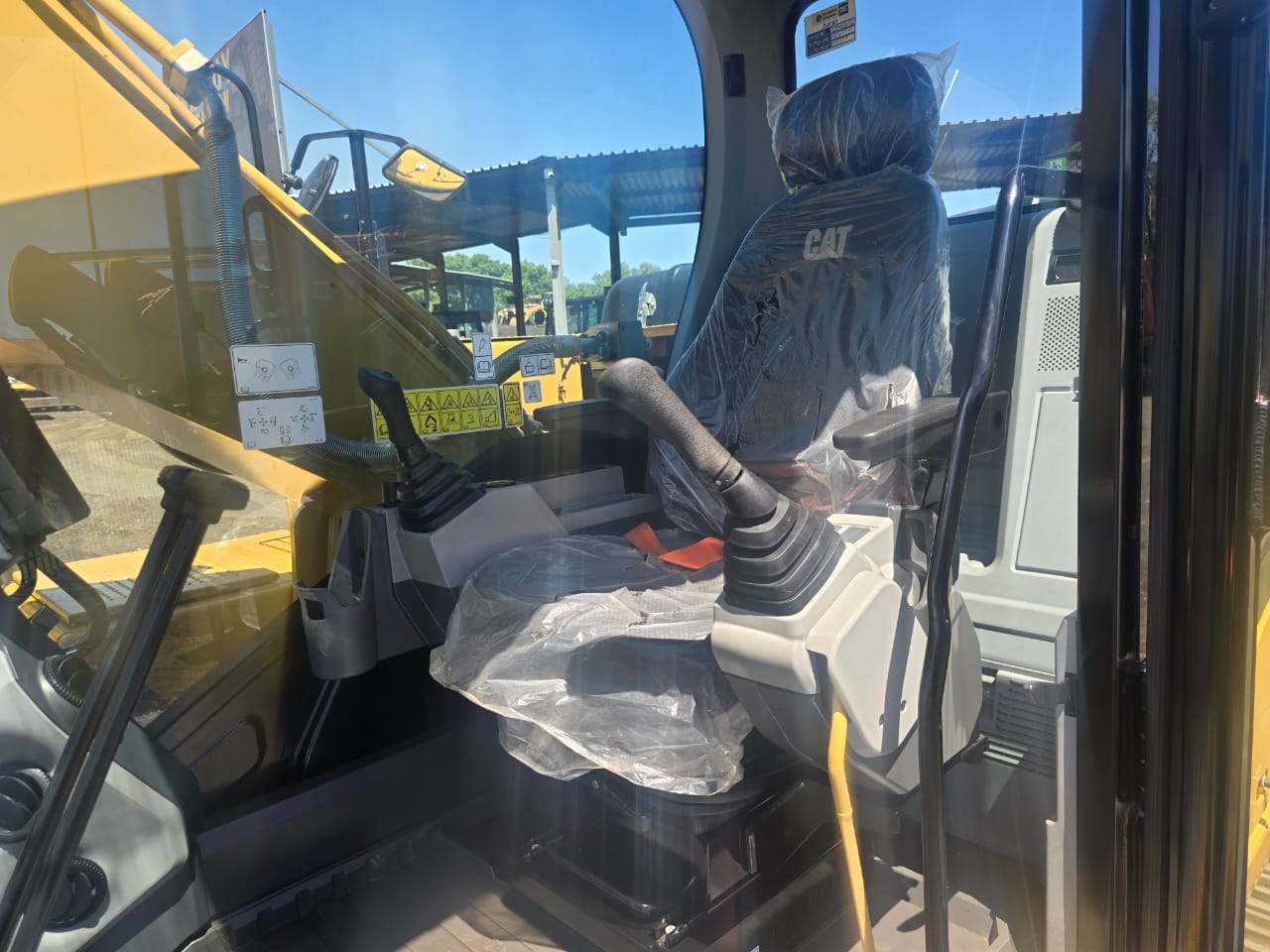 CATERPILLAR 320GX EXCVATOR