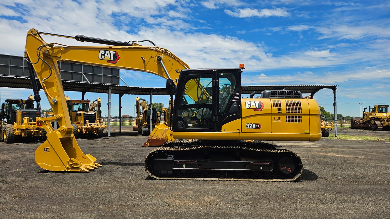 CATERPILLAR 320GX EXCVATOR