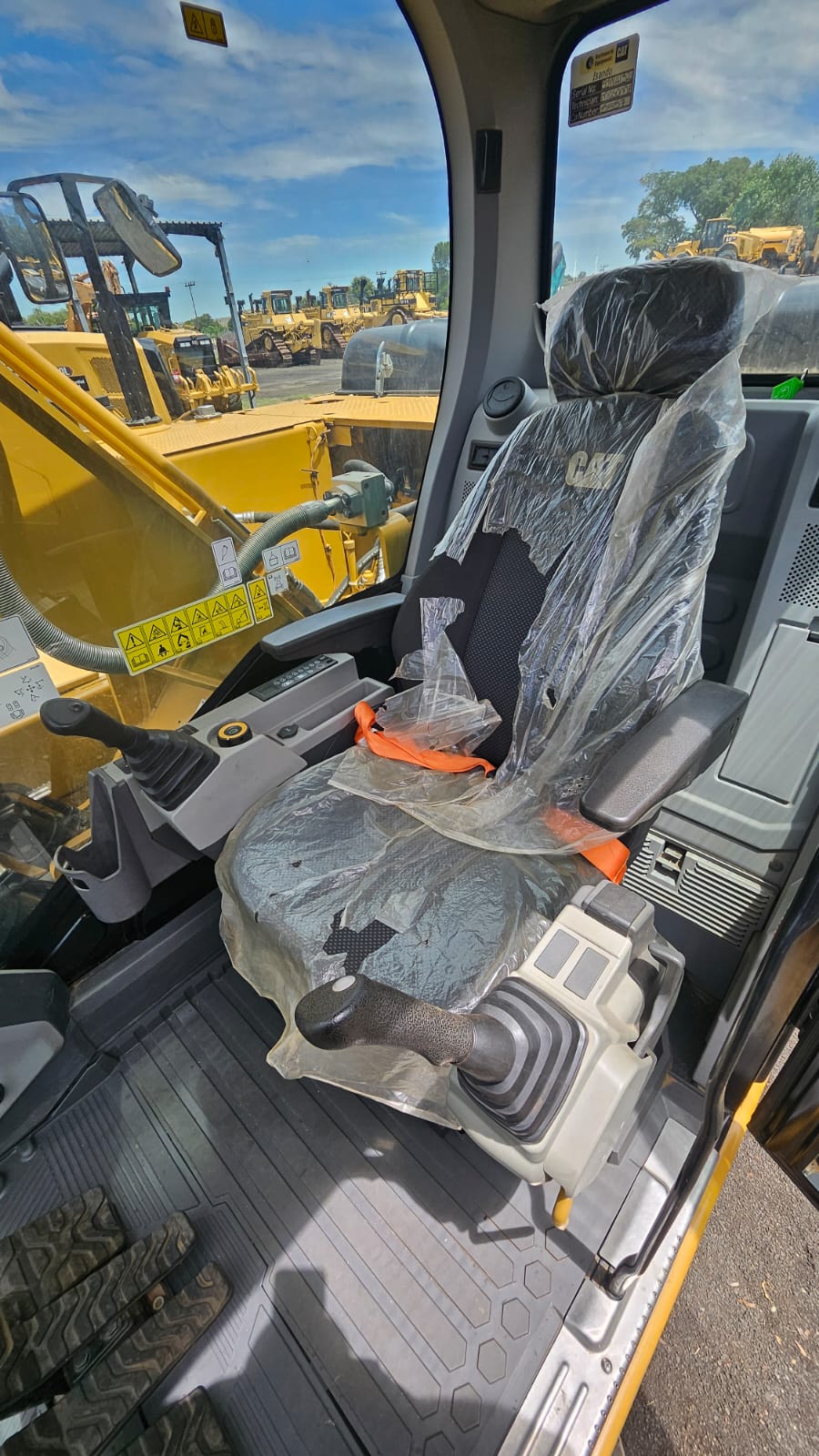 CATERPILLAR 320GX EXCVATOR