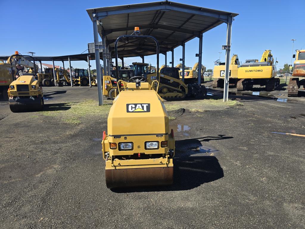 CATERPILLAR CB1.7 ROLLER