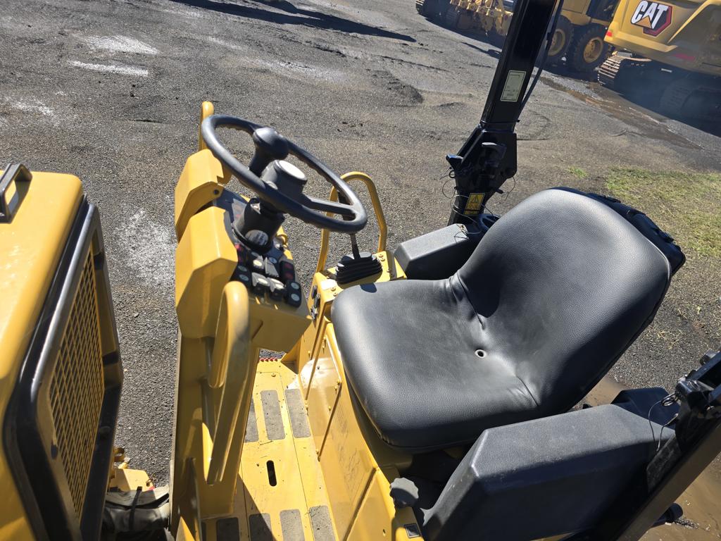 CATERPILLAR CB1.7 ROLLER
