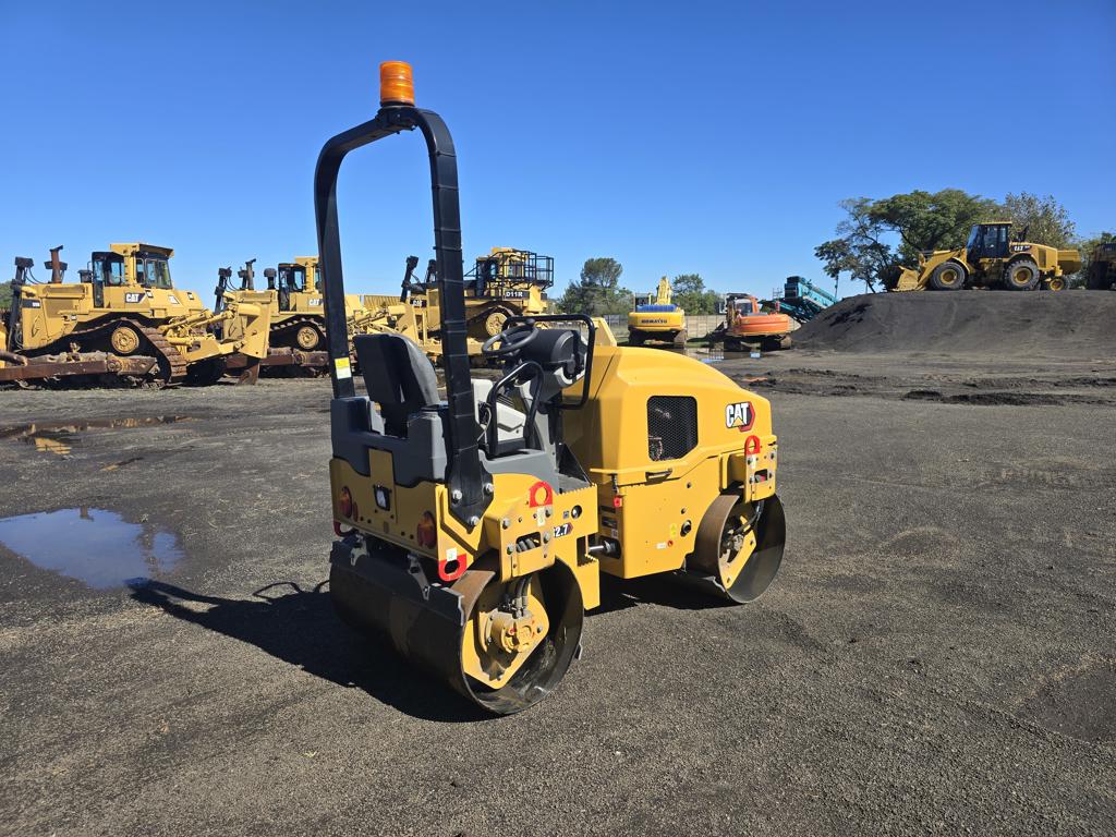 CATERPILLAR CB2.7 ROLLER