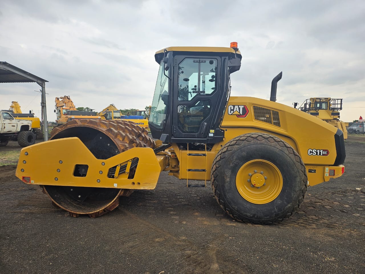 CATERPILLAR CS11GC ROLLER