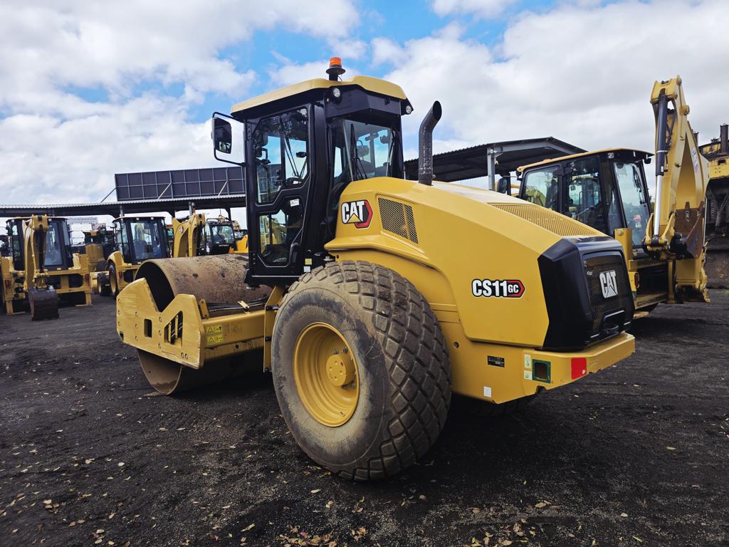 CATERPILLAR CS11GC ROLLER