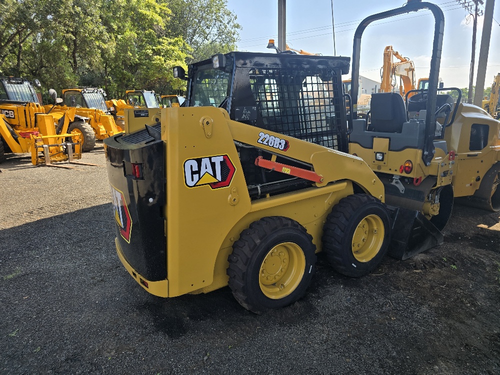 CATERPILLAR 226B3 SKIDSTEER