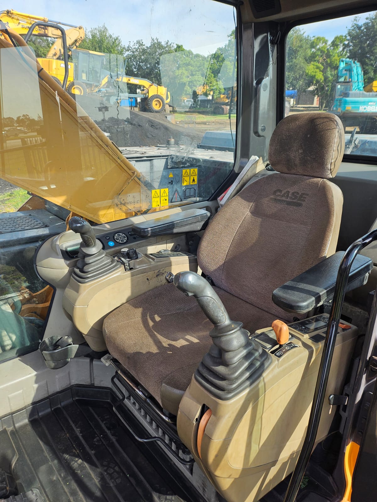 CASE CX210B EXCAVATOR