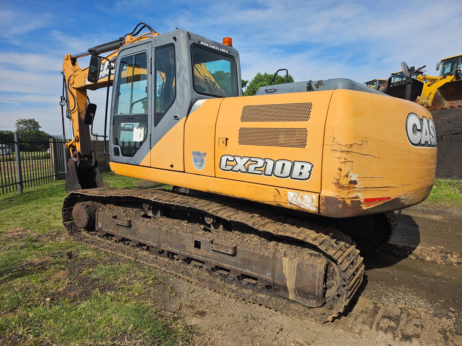 CASE CX210B EXCAVATOR