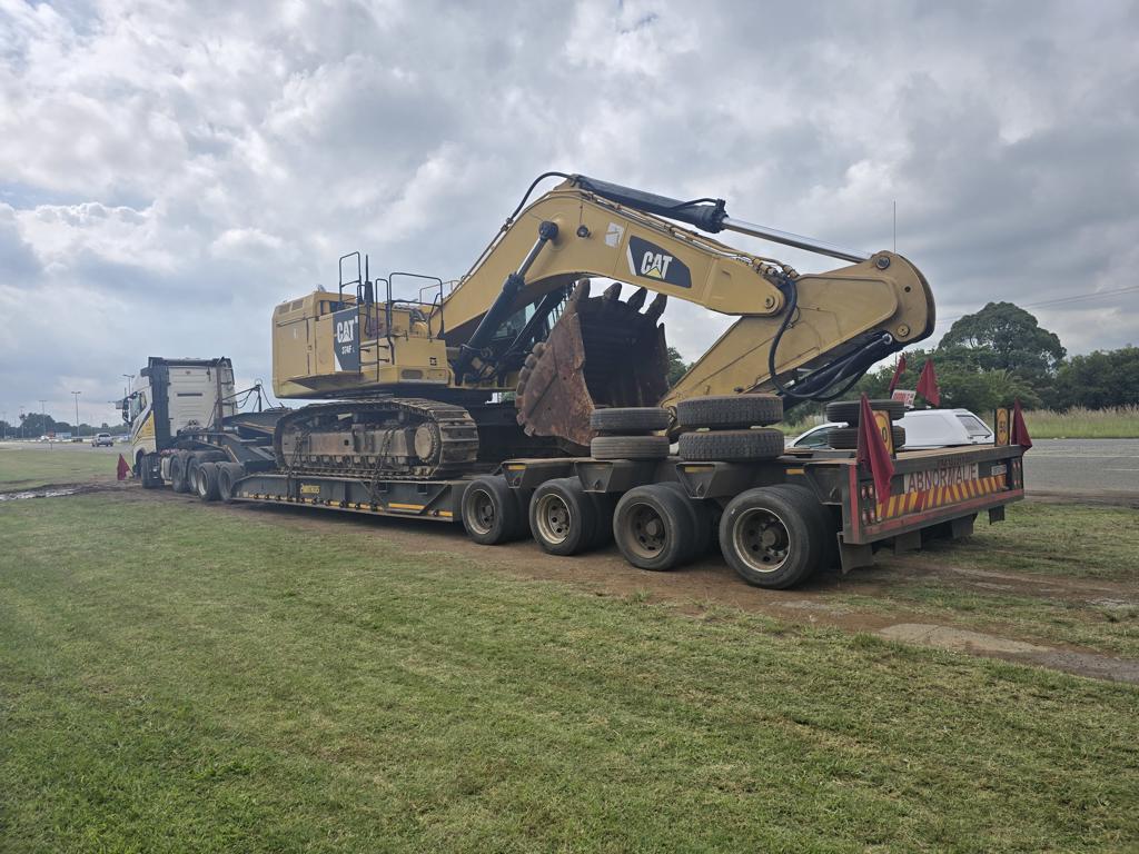 CATERPILLAR 374FL EXCAVATOR